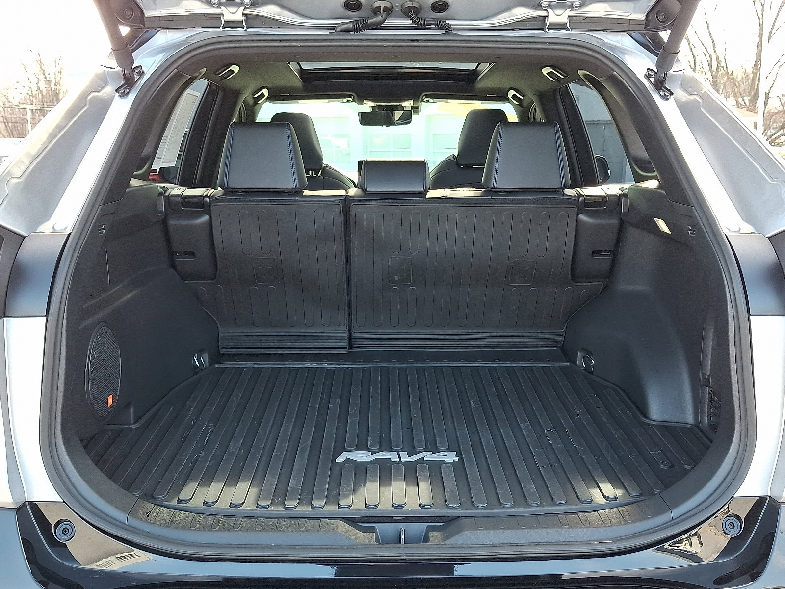 Certified 2025 Toyota RAV4 XSE w/ Advanced Technology Package image 29