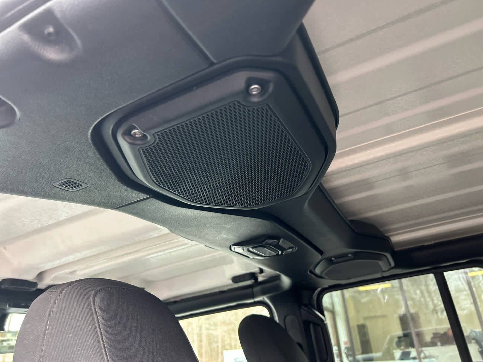 Certified 2023 Jeep Wrangler Unlimited w/ Cold Weather Group image 29