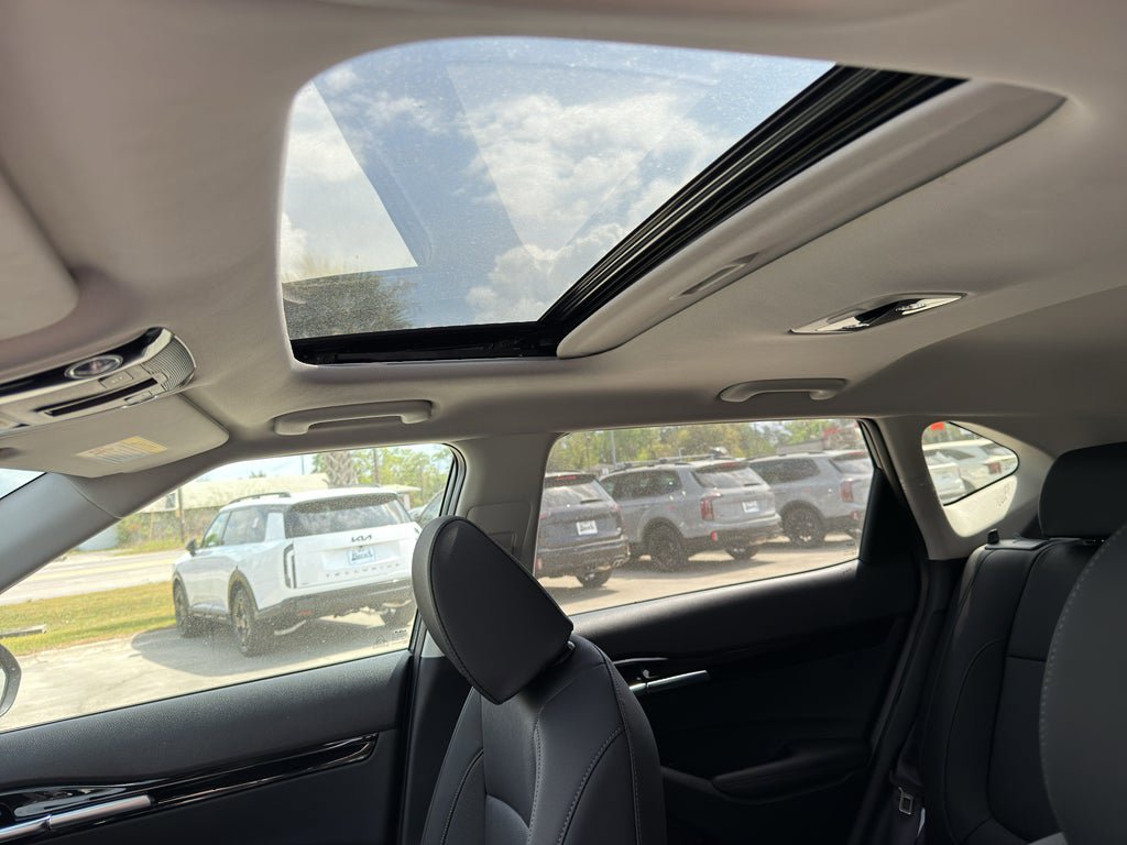New 2026 Kia Seltos SX AWD/4WD image 10