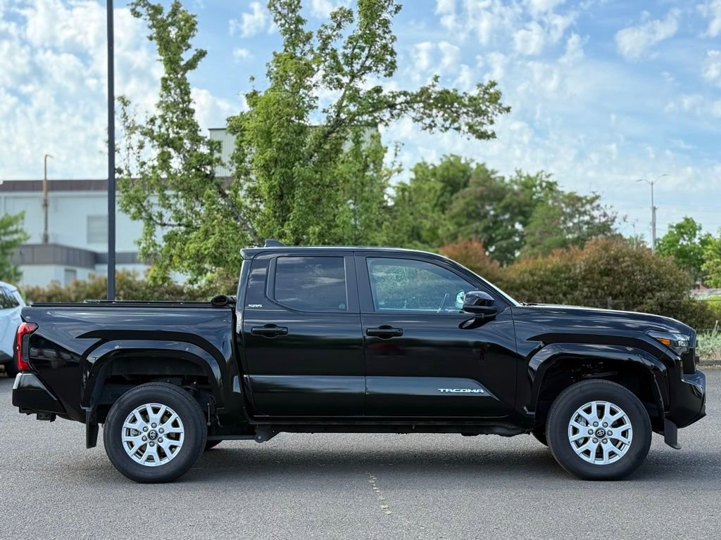 Used 2024 Toyota Tacoma SR5 AWD/4WD image 6