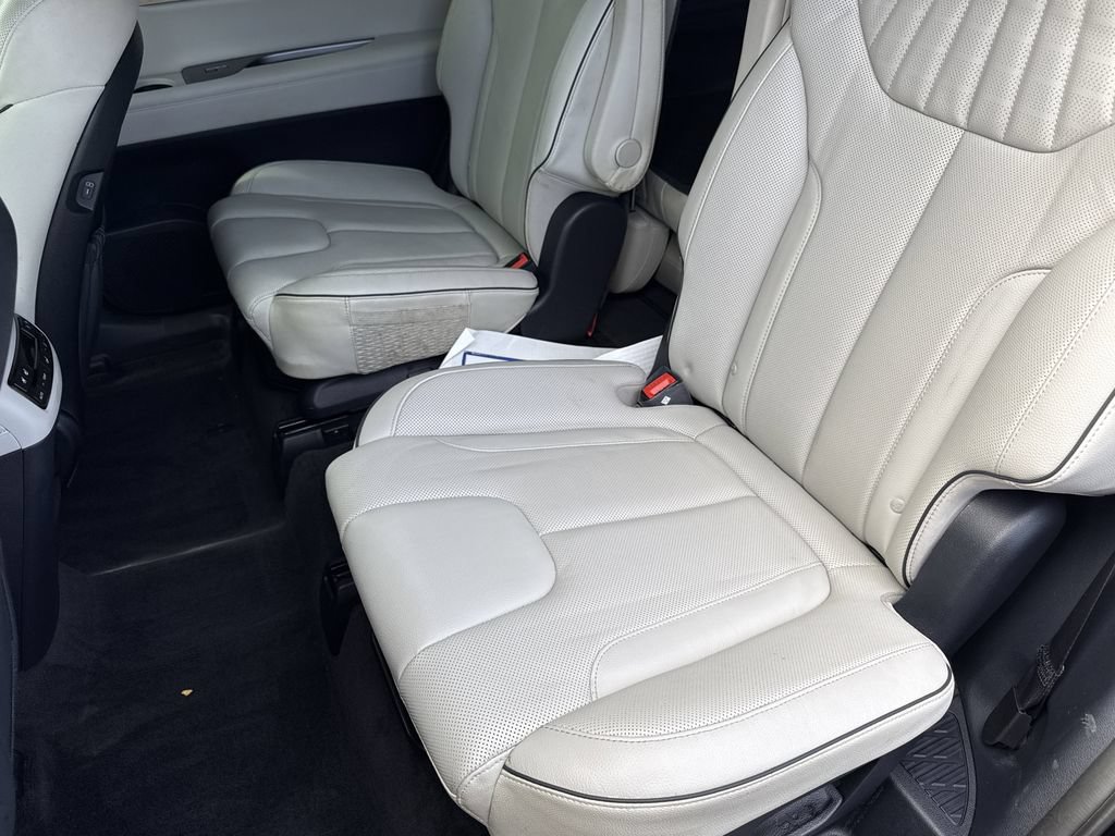 Used 2024 Hyundai Palisade Limited FWD image 32