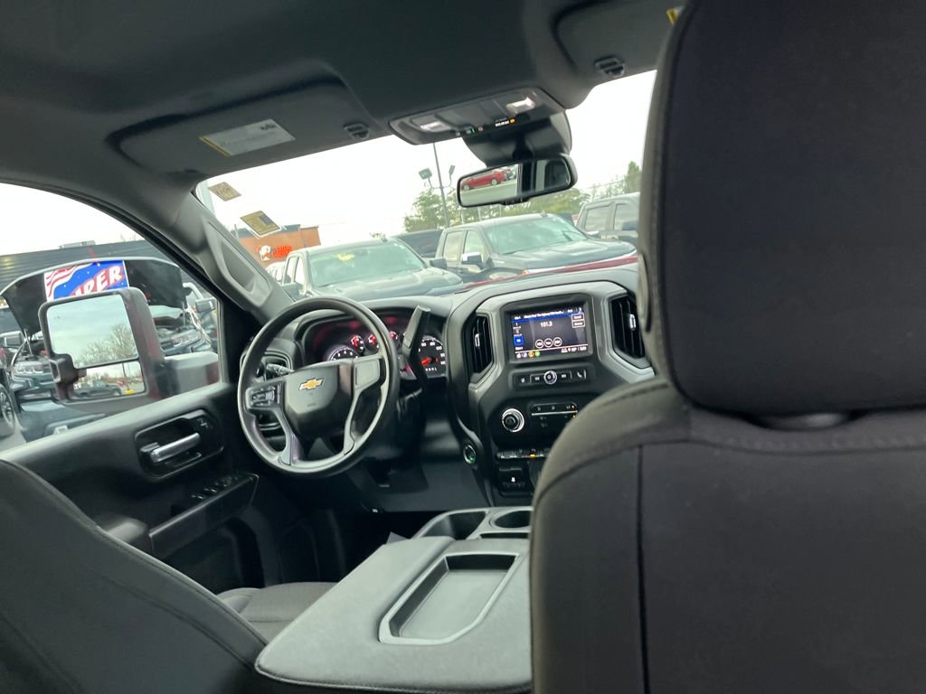 Used 2024 Chevrolet Silverado 2500 Custom w/ Custom Value Package image 27