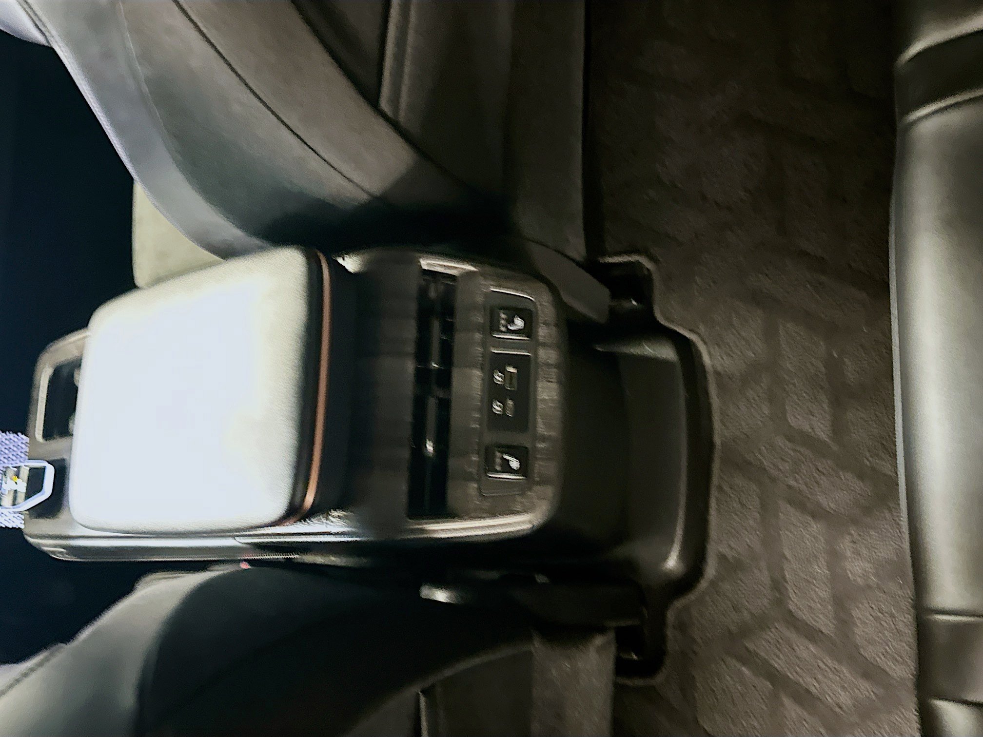 Used 2024 Nissan Ariya AWD image 27