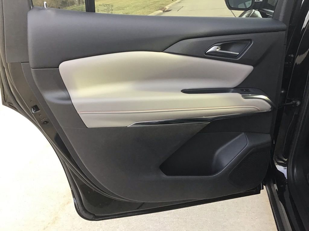 New 2026 Chevrolet Traverse LT w/ Driver Confidence Package image 14