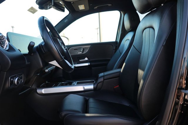 Used 2024 Mercedes-Benz GLB 250 image 11