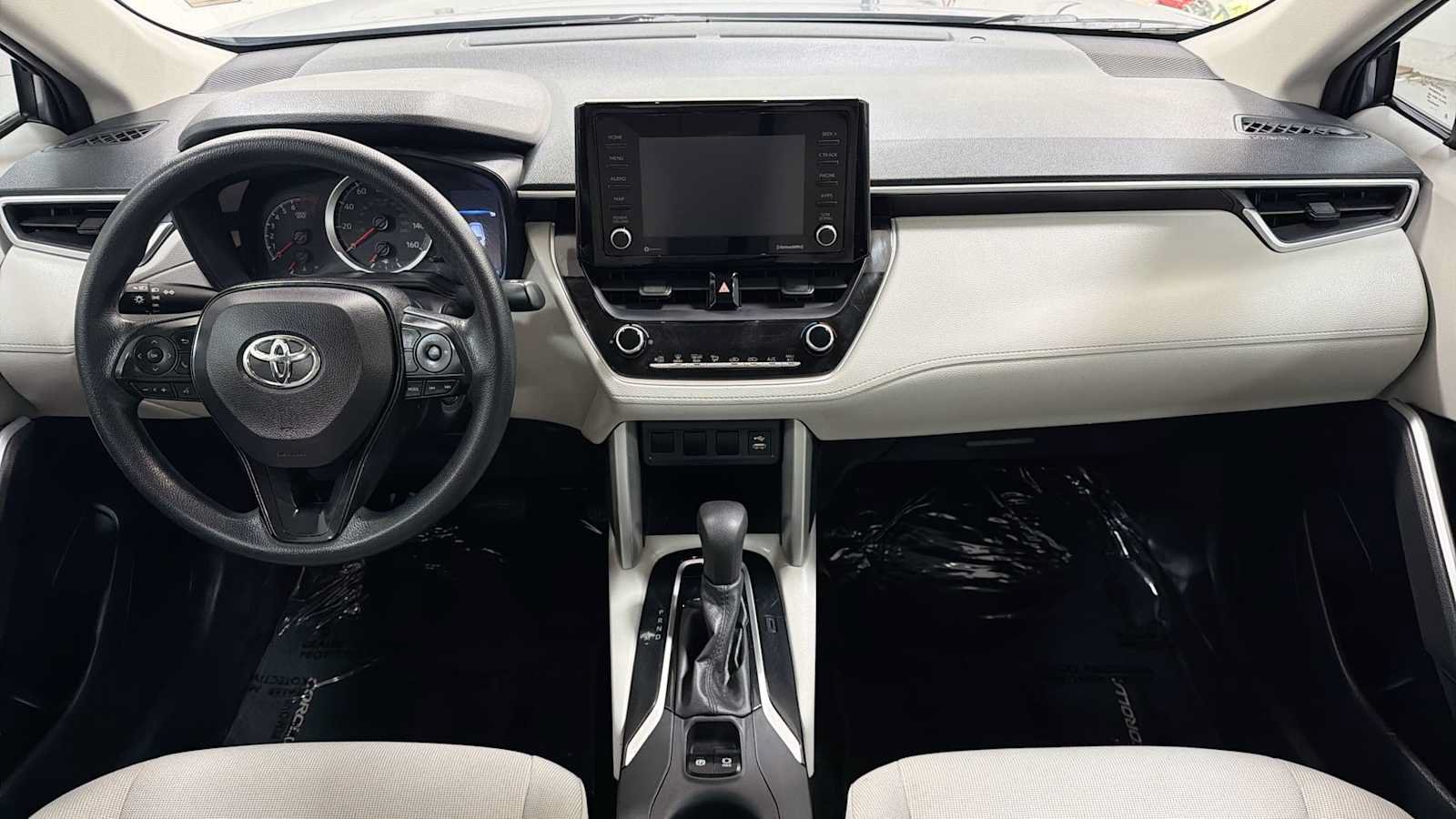 Certified 2022 Toyota Corolla Cross L FWD image 25