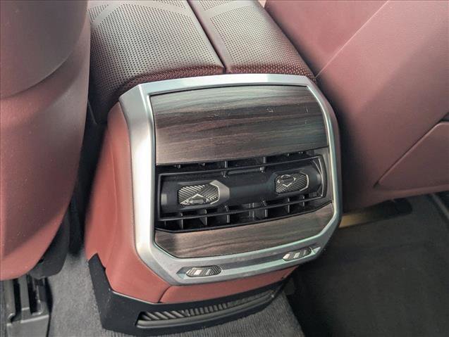 Used 2023 BMW 760i xDrive image 18