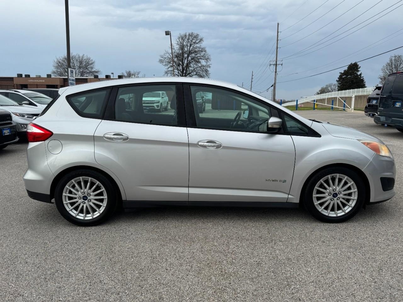 Used 2016 Ford C-MAX SE image 2