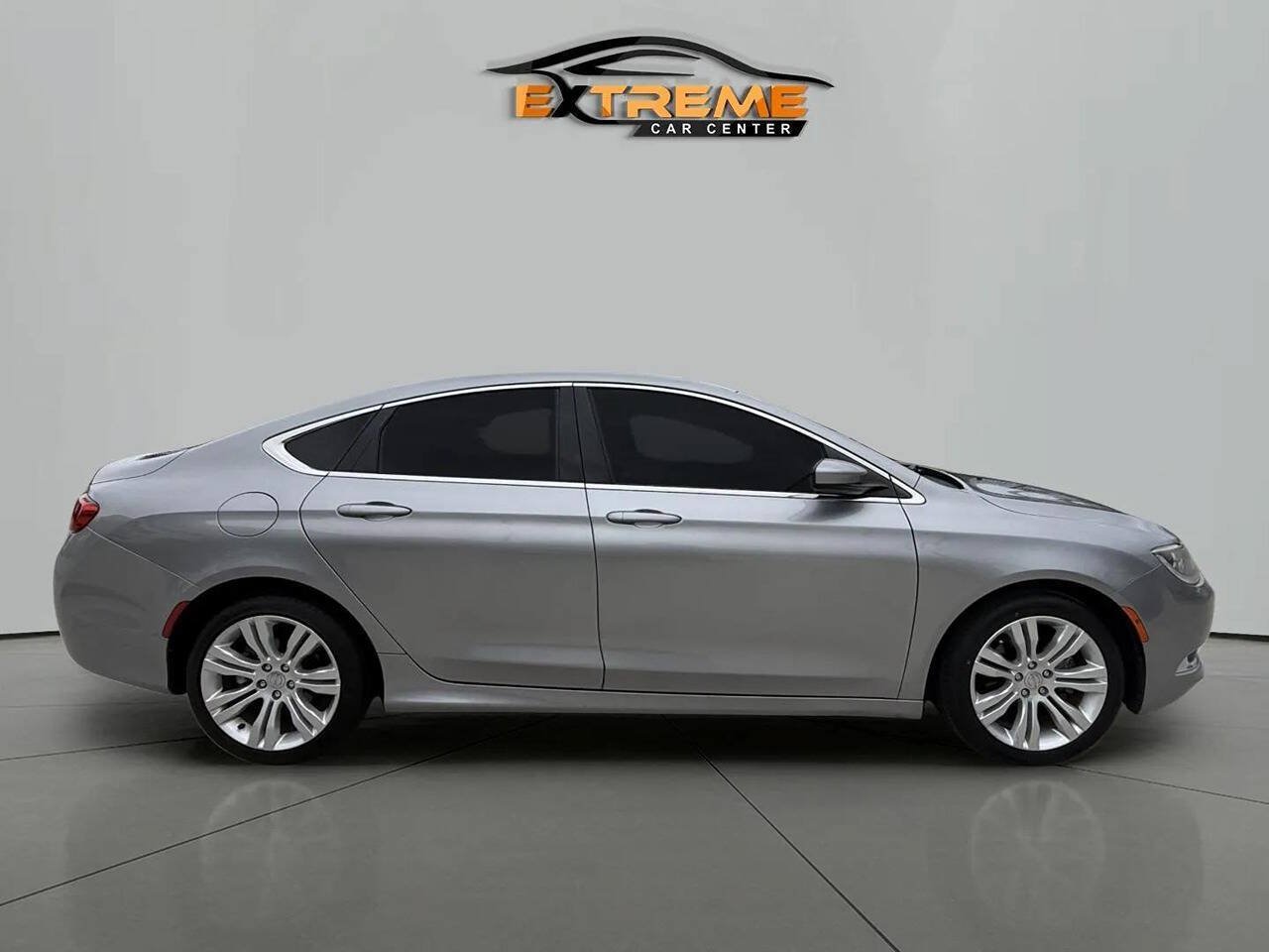 Used 2015 Chrysler 200 Limited w/ Spring Special Group FWD image 7