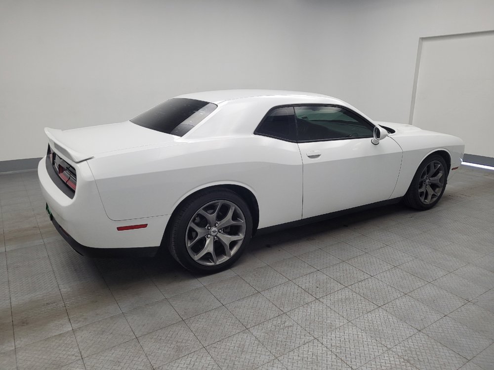 Used 2017 Dodge Challenger SXT image 10