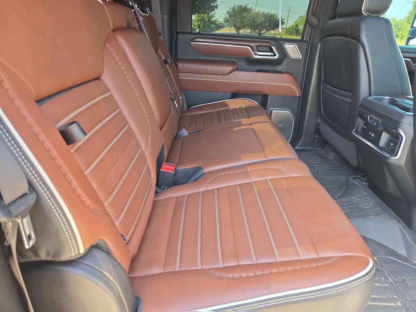 Used 2024 GMC Sierra 3500 Denali Ultimate AWD/4WD image 20