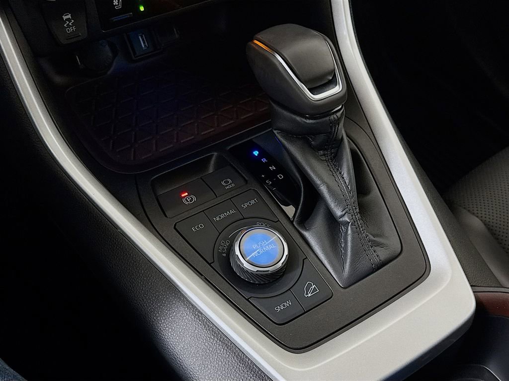 Used 2022 Toyota RAV4 Limited w/ Limited Grade Weather Package image 18