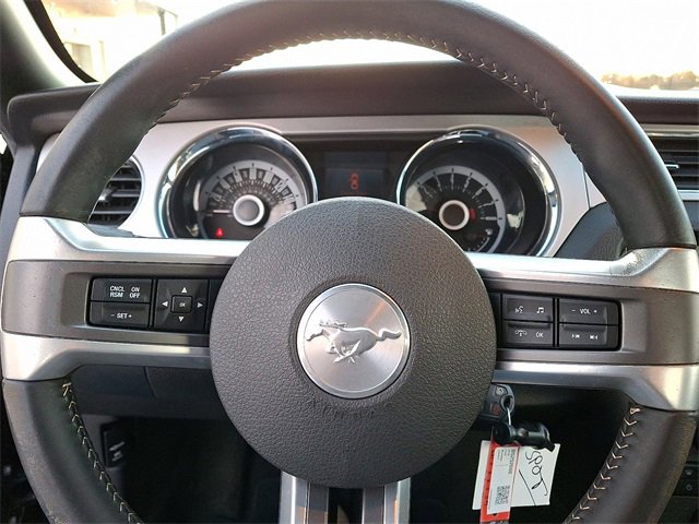 Used 2013 Ford Mustang Premium image 18