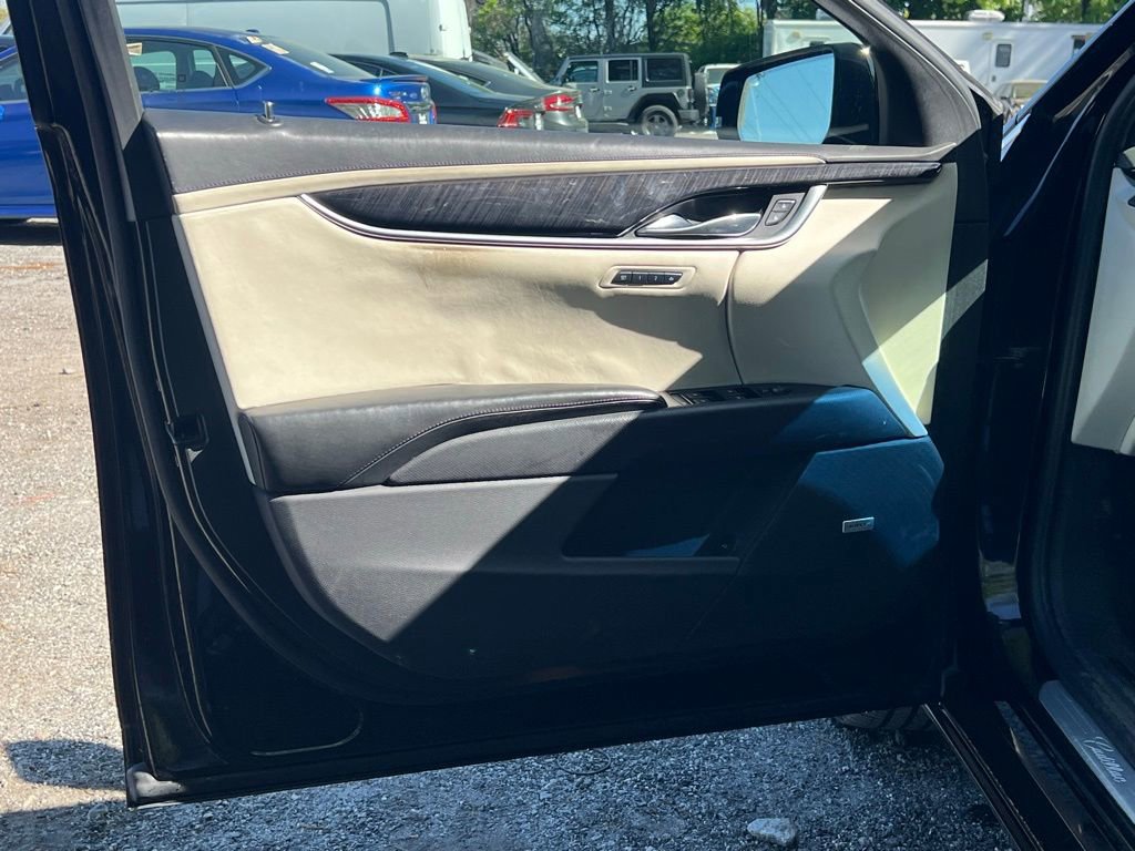 Used 2013 Cadillac XTS Platinum image 9