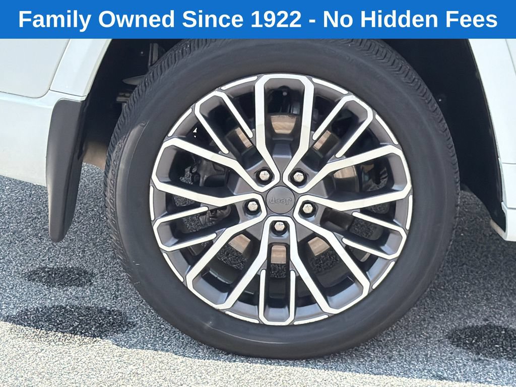 Certified 2023 Jeep Grand Cherokee L Summit AWD/4WD image 17