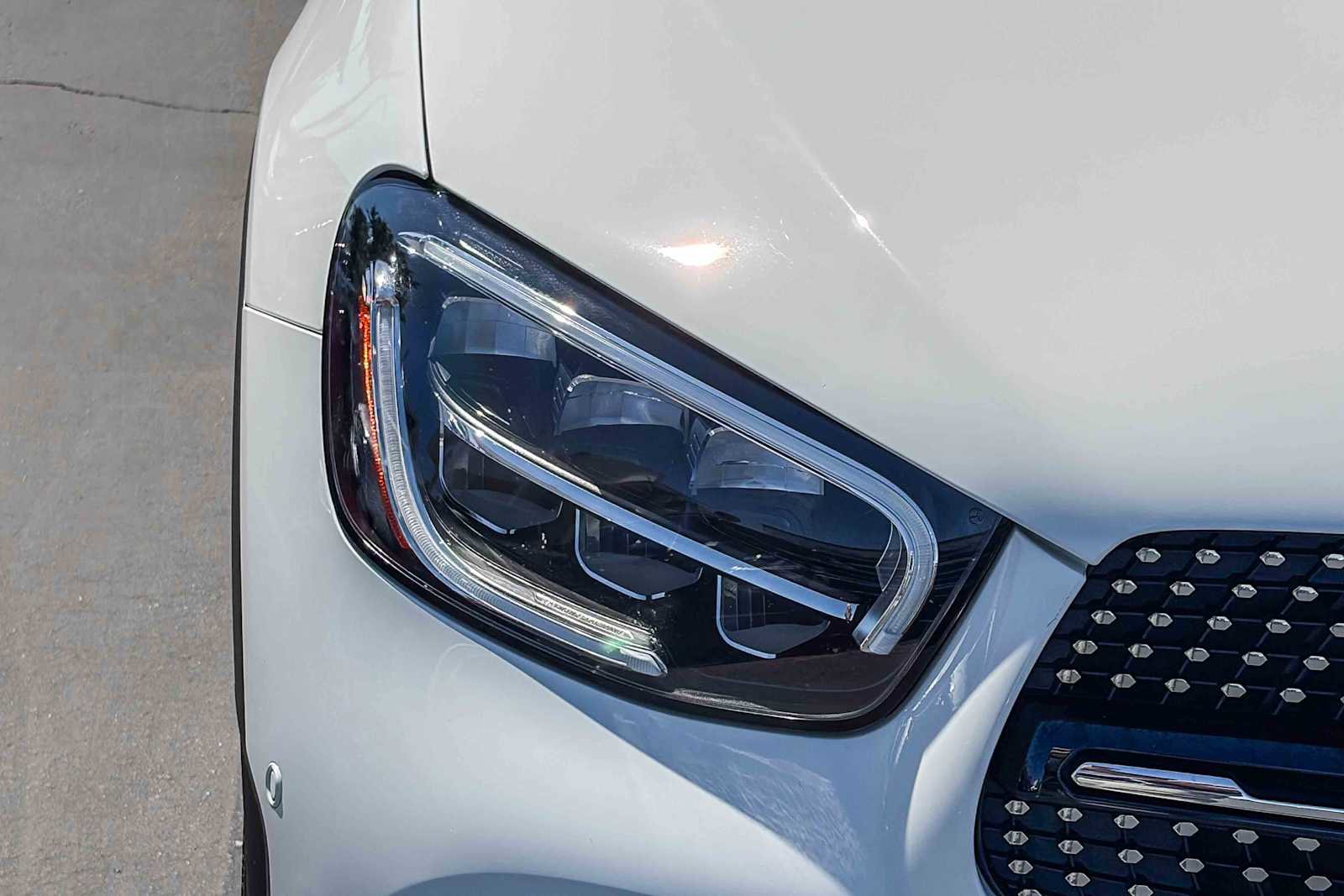 Used 2022 Mercedes-Benz GLC 300 4MATIC image 7