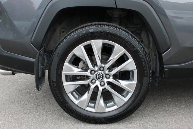Used 2023 Toyota RAV4 XLE Premium image 41