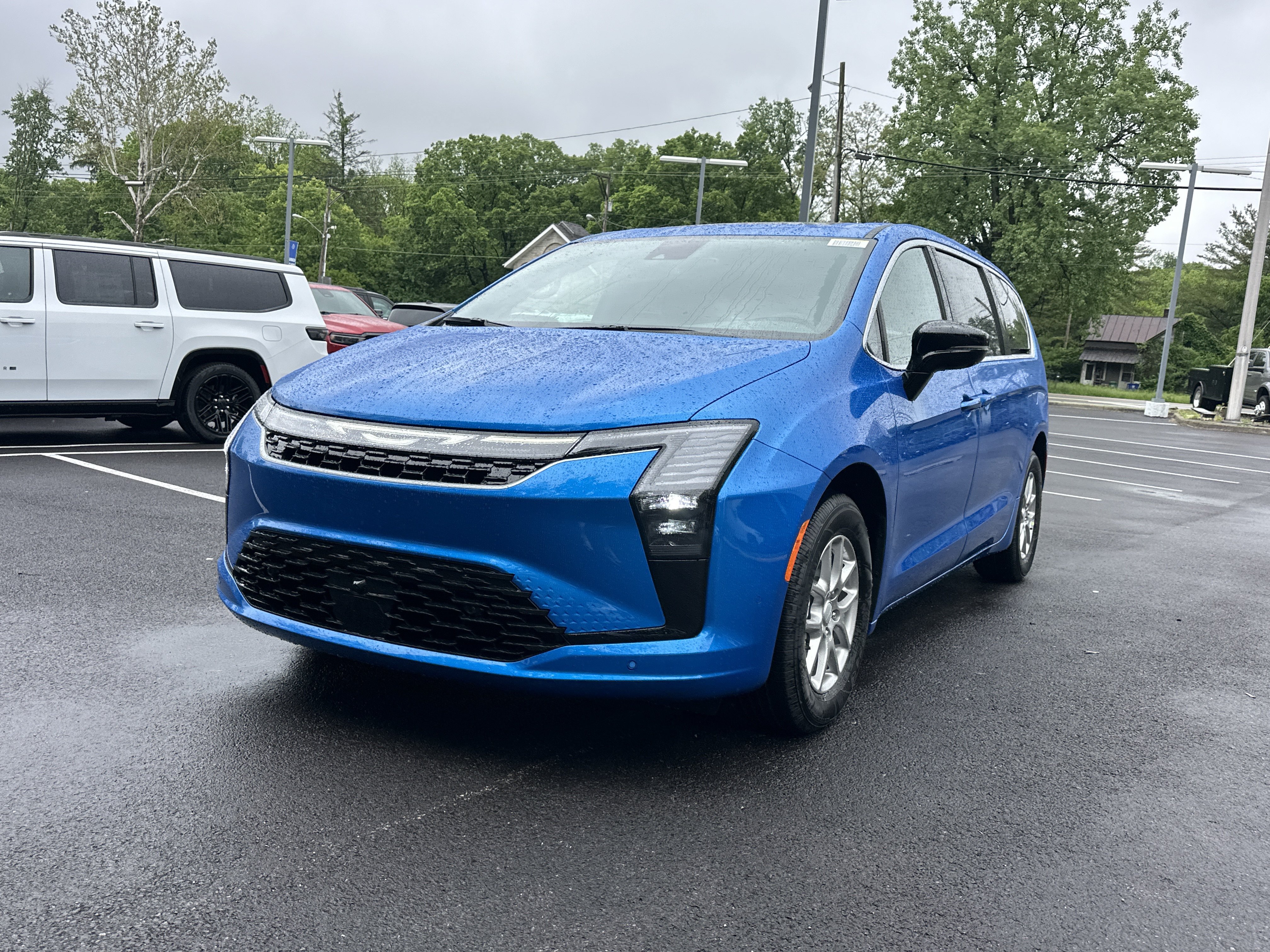 New 2027 Chrysler Pacifica Select FWD image 22