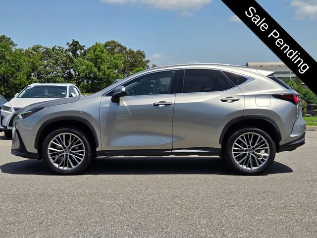 Used 2022 Lexus NX 350h AWD w/ Vision Package image 2