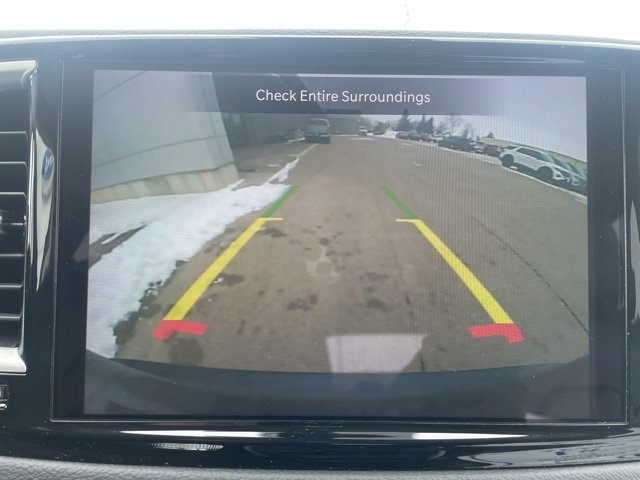 Used 2022 Chrysler Pacifica Touring-L image 26