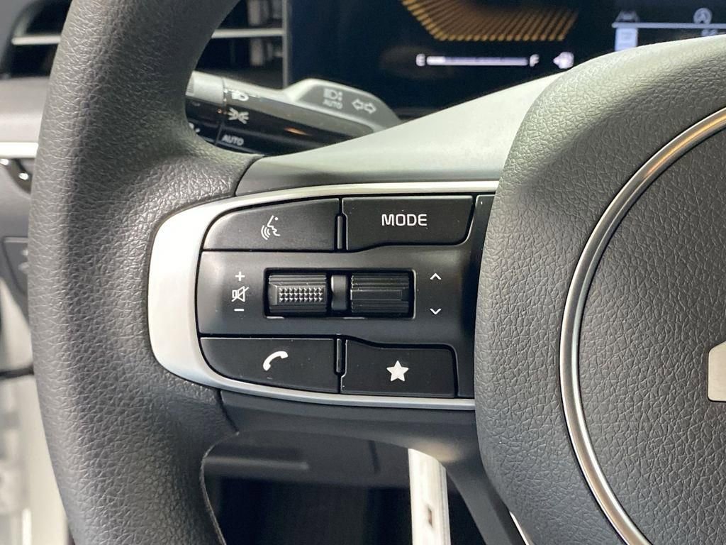 New 2026 Kia K5 LXS FWD image 32