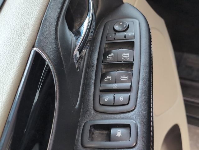 Used 2020 Dodge Grand Caravan SXT FWD image 7