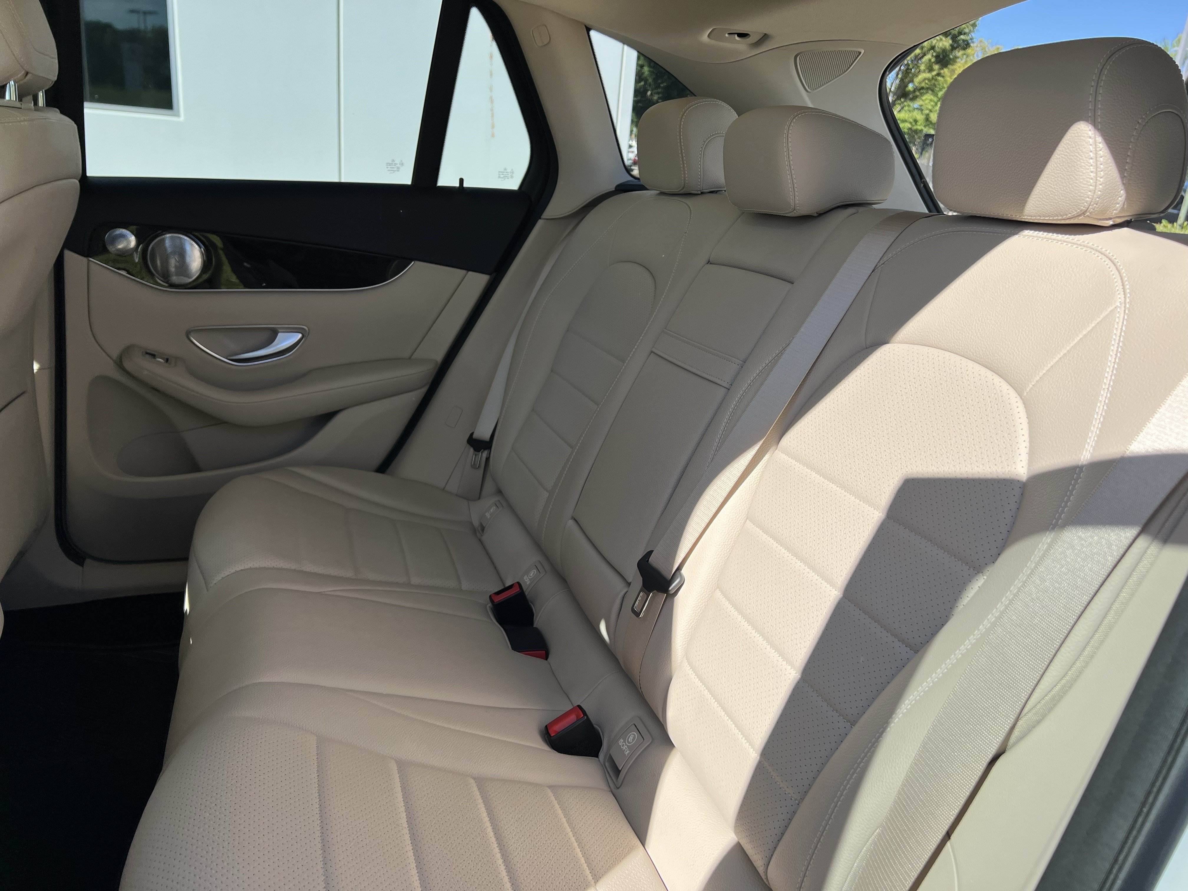 Used 2020 Mercedes-Benz GLC 300 4MATIC image 33