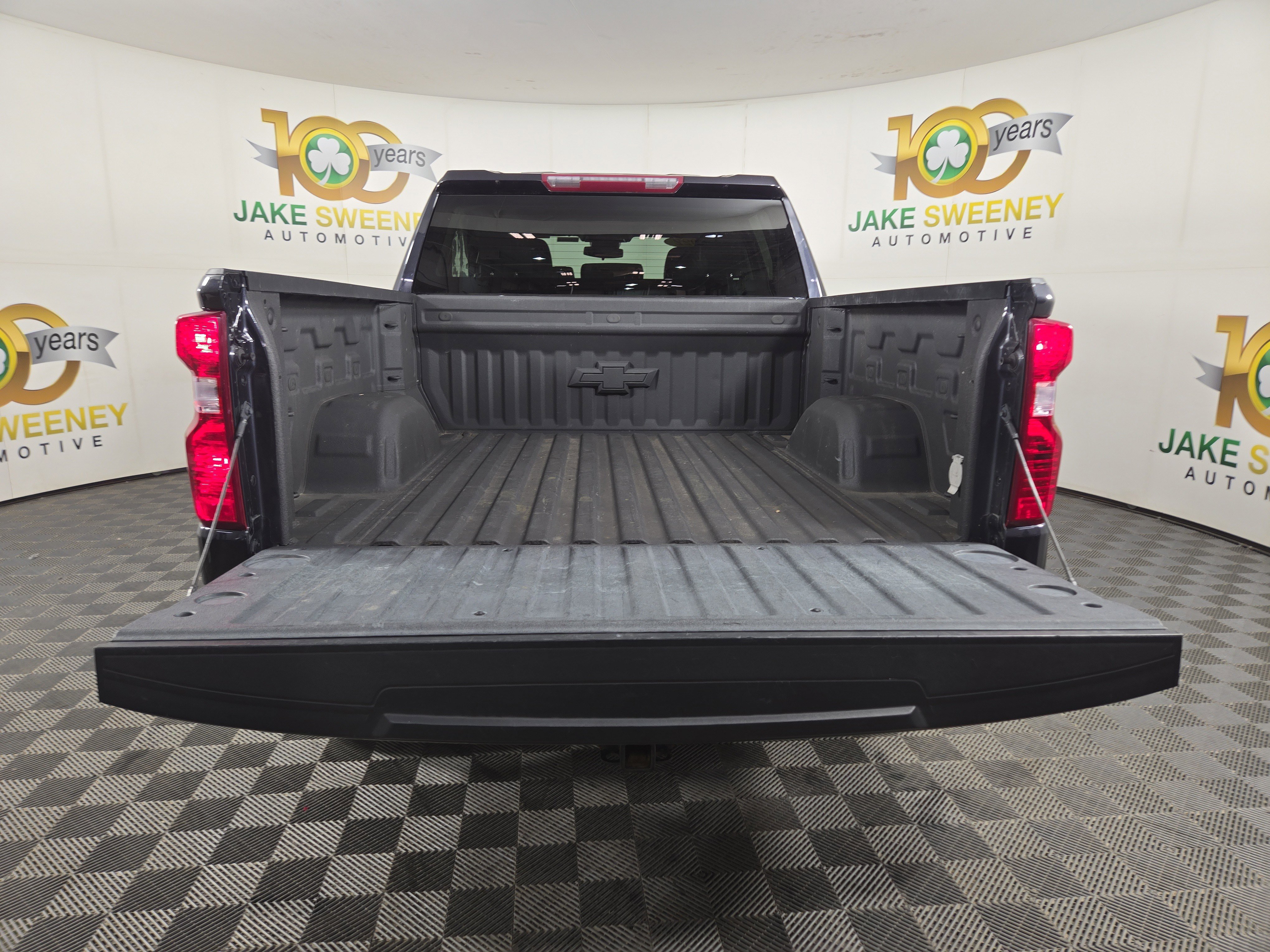 Certified 2022 Chevrolet Silverado 1500 Custom image 32