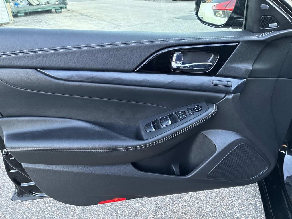 Certified 2023 Nissan Maxima Platinum w/ Sport Mat Group image 20