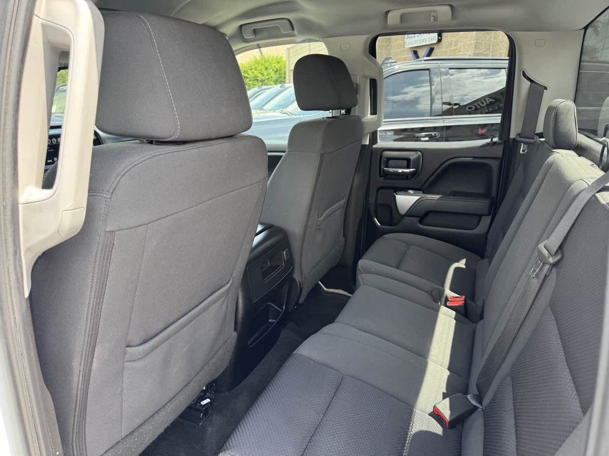 Used 2018 Chevrolet Silverado 1500 LT w/ All Star Edition AWD/4WD image 38