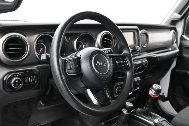 Used 2020 Jeep Gladiator Sport AWD/4WD image 15