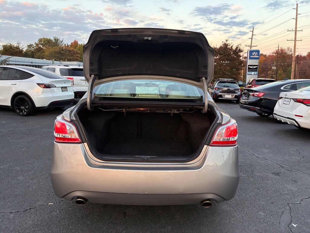 Used 2013 Nissan Altima 2.5 S FWD image 11
