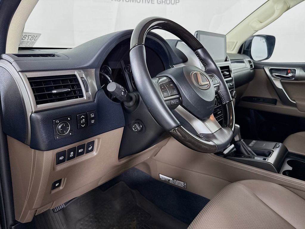 Used 2023 Lexus GX 460 Luxury image 9
