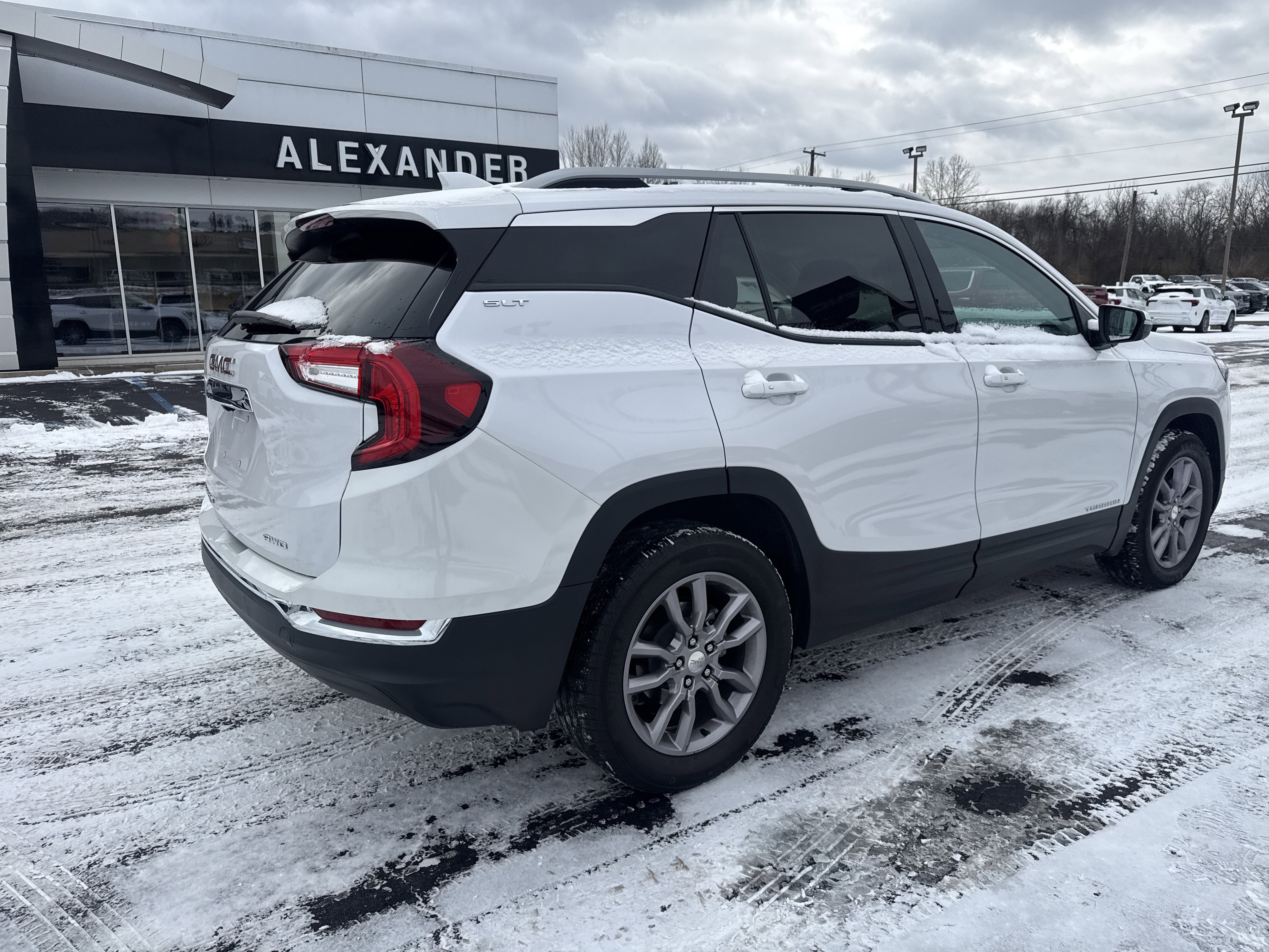 Used 2023 GMC Terrain SLT w/ LPO, Floor Liner Package image 3