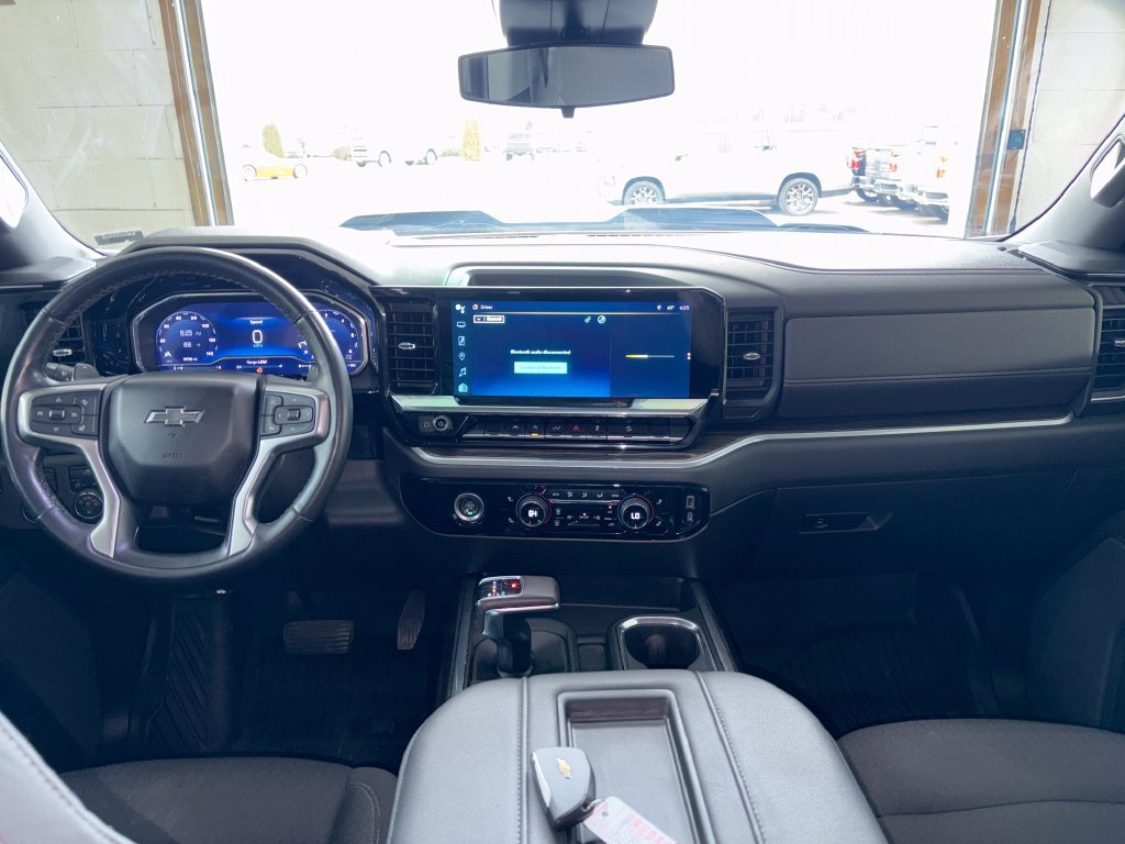 Used 2022 Chevrolet Silverado 1500 LT Trail Boss AWD/4WD image 18