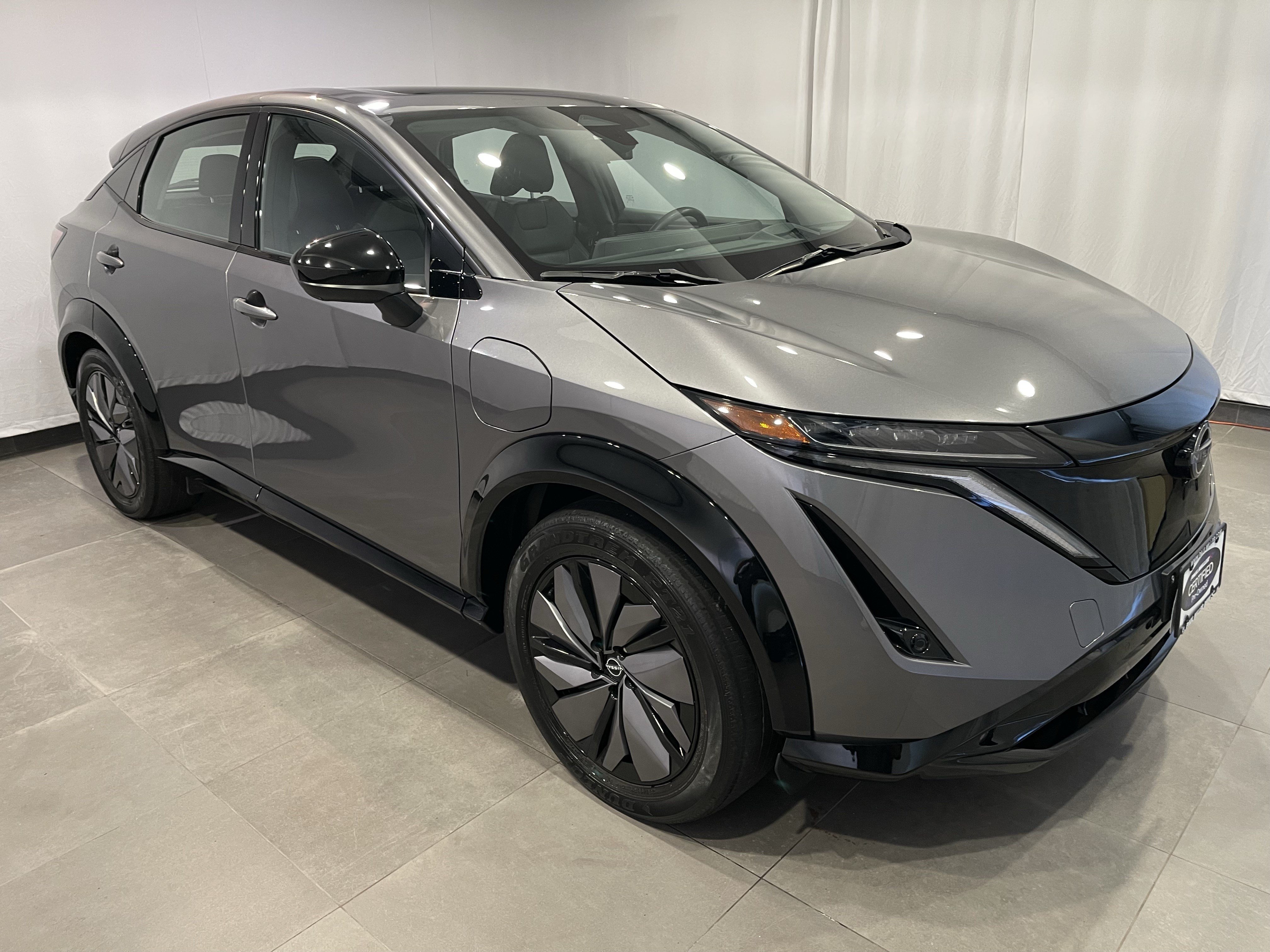 Used 2024 Nissan Ariya AWD image 3