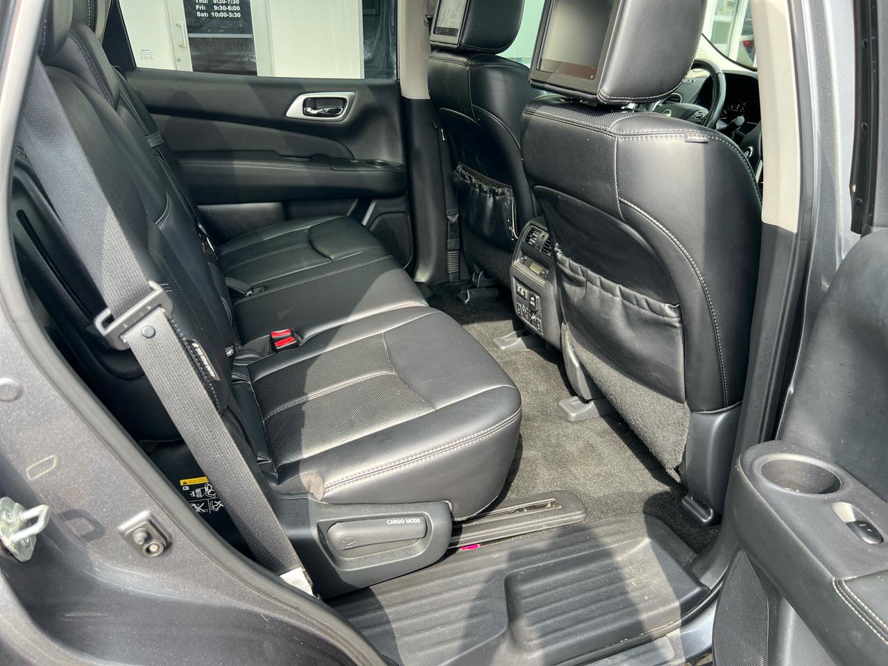 Used 2019 Nissan Pathfinder Platinum AWD/4WD image 12