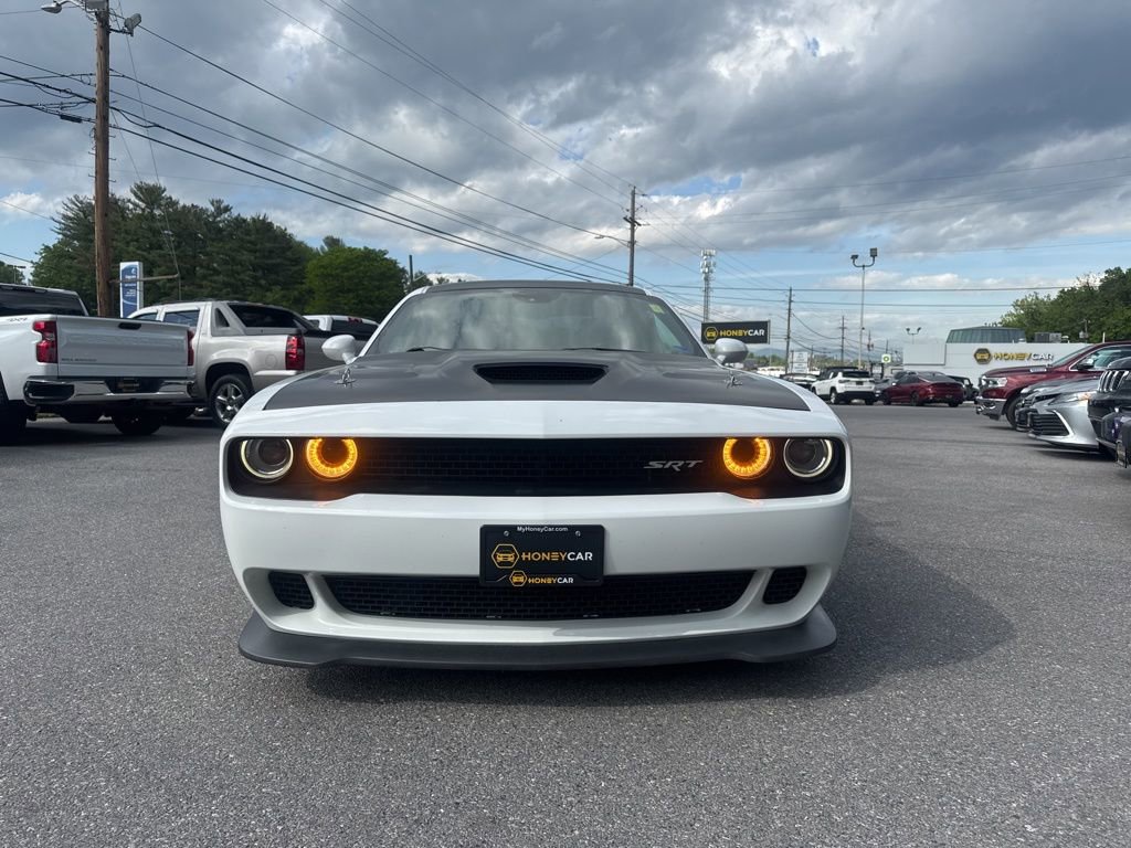 Used 2015 Dodge Challenger SRT Hellcat RWD image 2