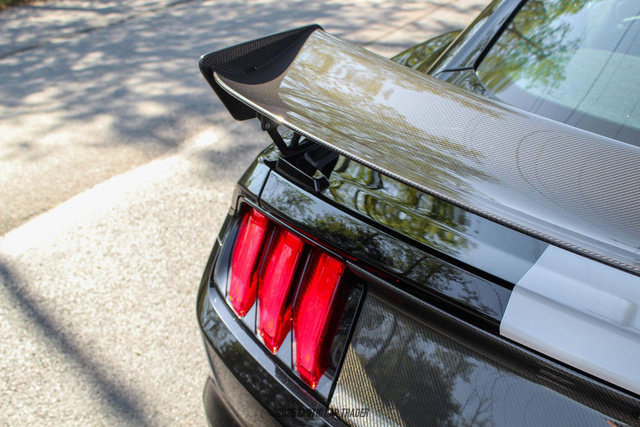 Used 2022 Ford Mustang Shelby GT500 w/ Carbon Fiber Track Pack image 75