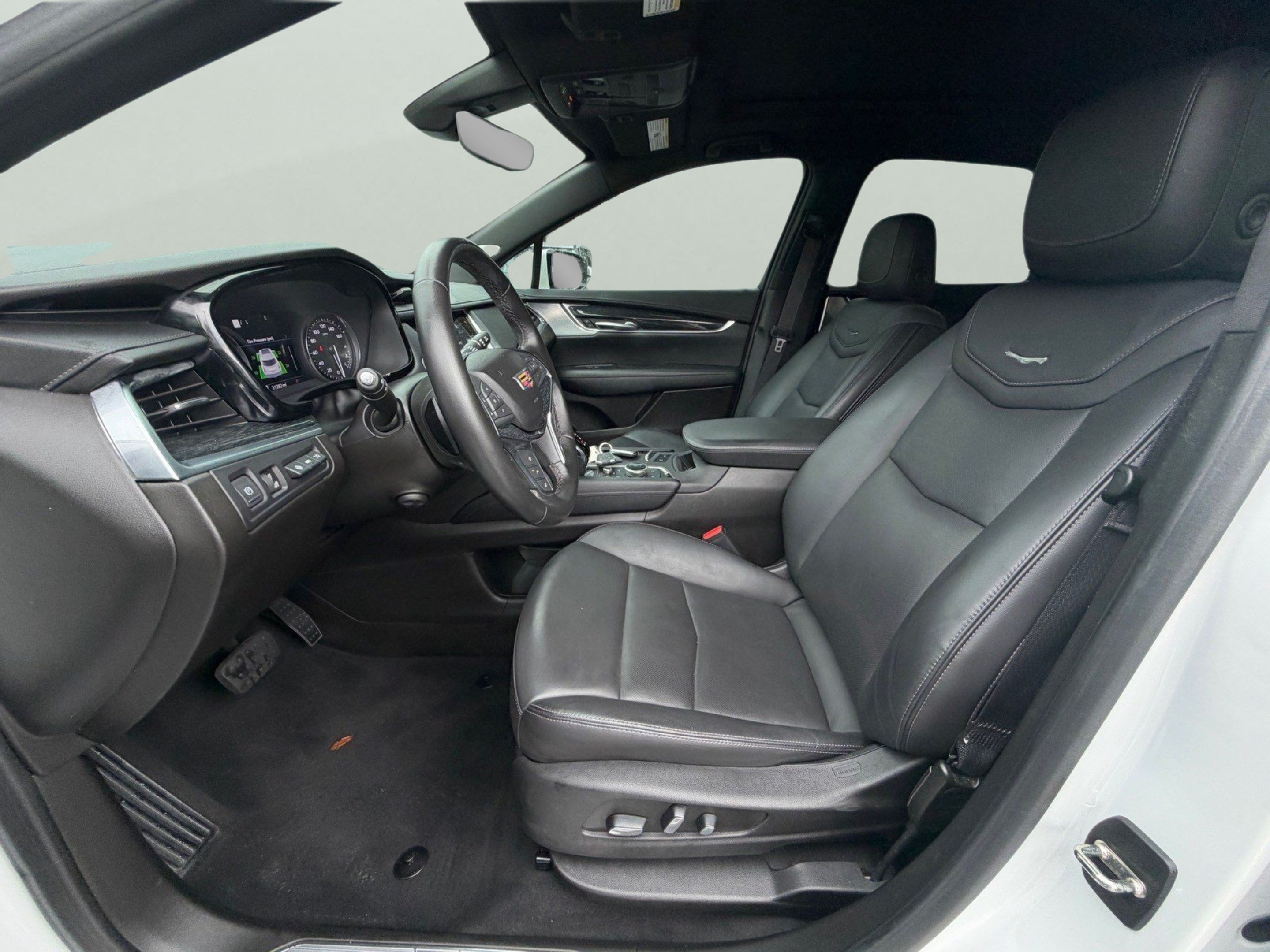 Used 2023 Cadillac XT5 Premium Luxury w/ Technology Package FWD image 23