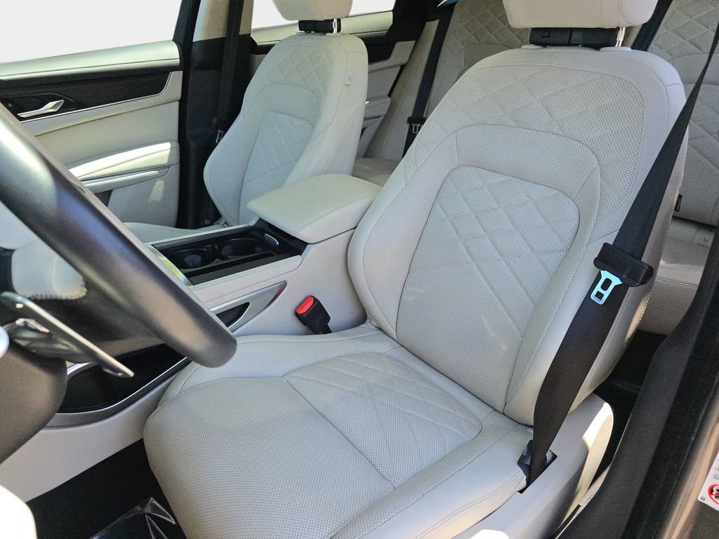 Used 2022 Jaguar F-PACE S AWD/4WD image 18
