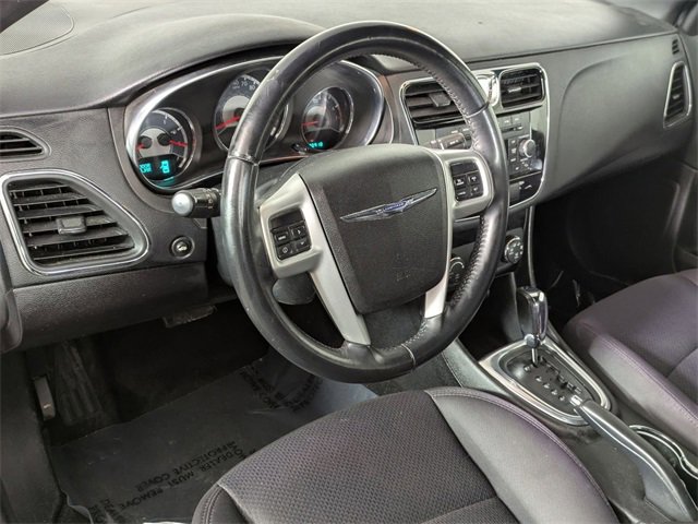 Used 2014 Chrysler 200 Touring image 11
