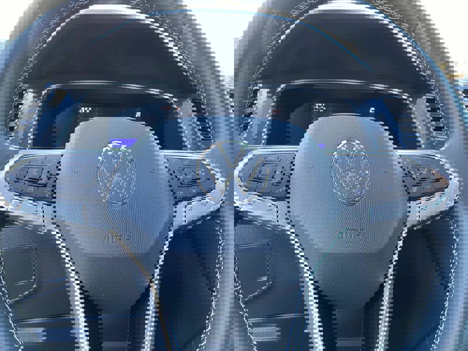 Used 2022 Volkswagen Tiguan S image 16