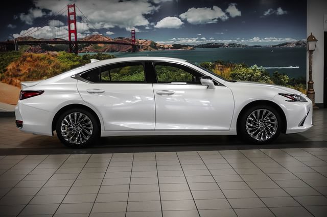 Certified 2025 Lexus ES 300h w/ Accessory Package (Z2) FWD image 5