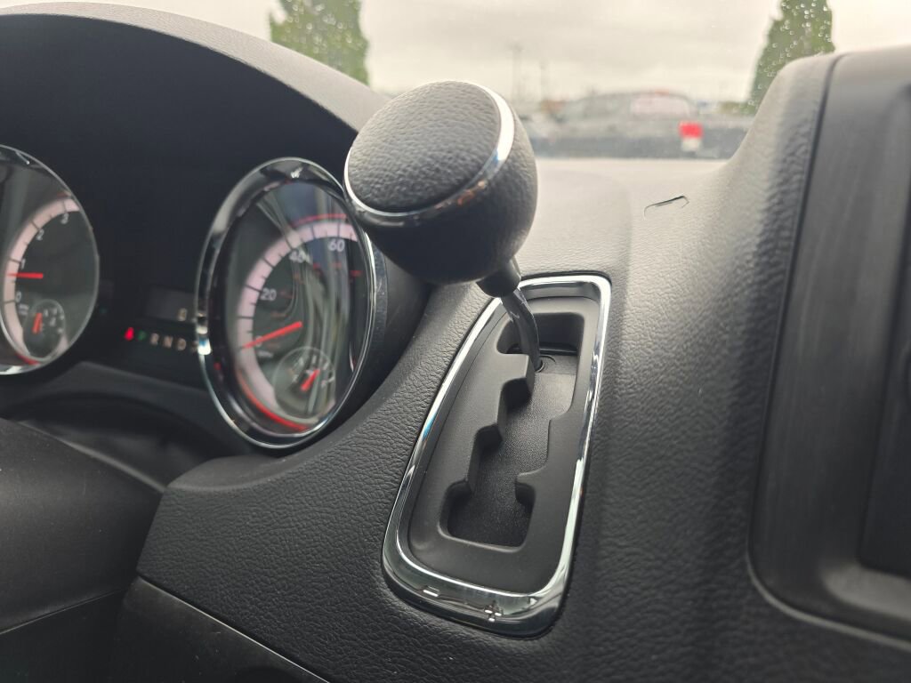 Used 2015 Dodge Grand Caravan American Value Package image 24