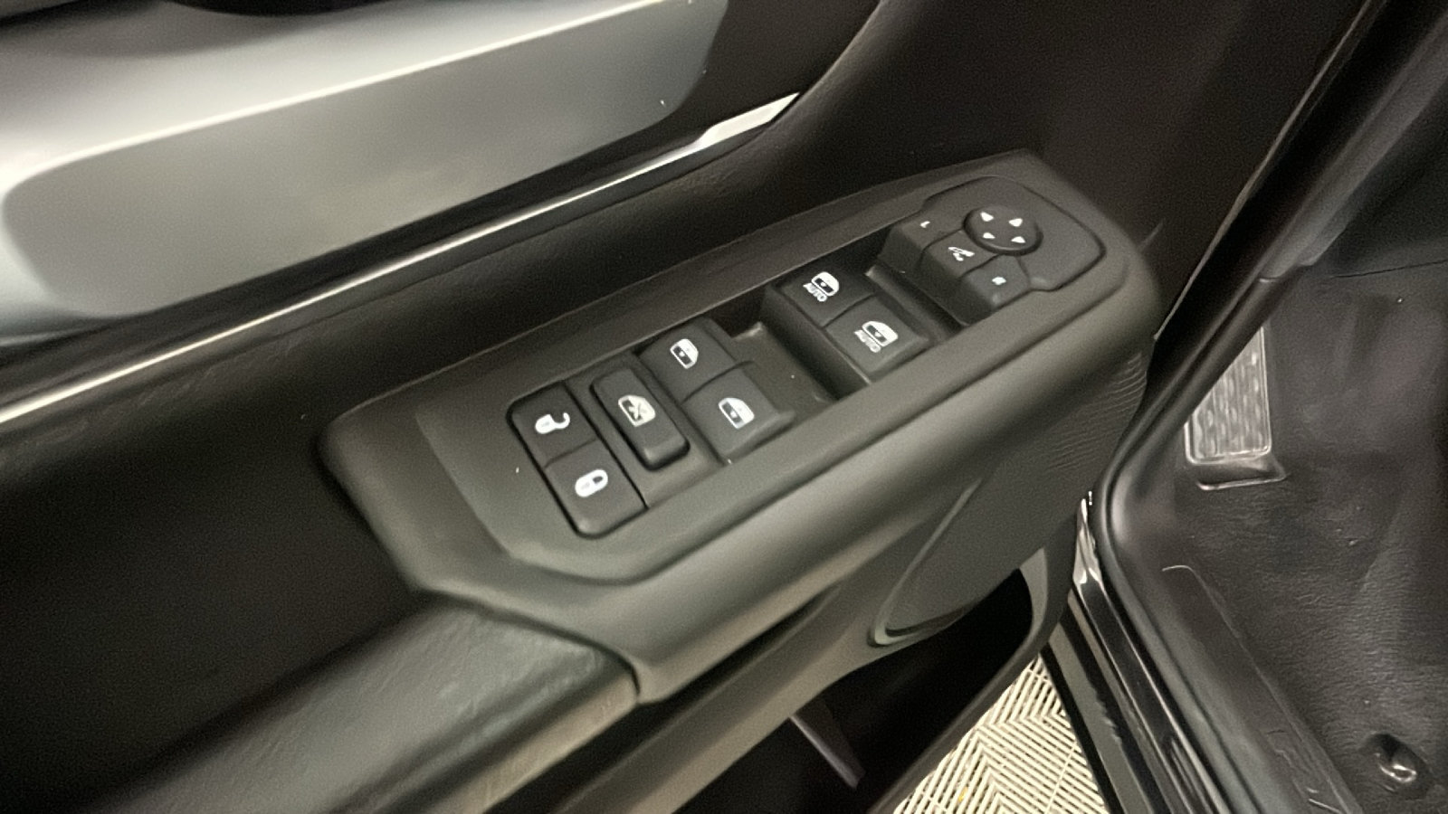 Used 2025 RAM 1500 Big Horn AWD/4WD image 13