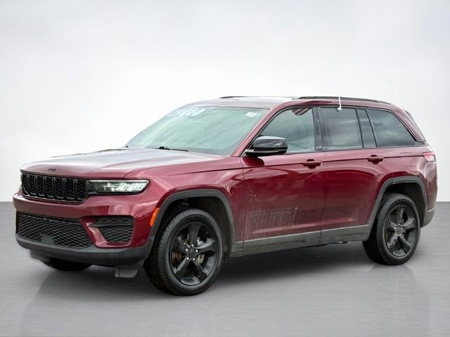 Used 2023 Jeep Grand Cherokee Altitude AWD/4WD image 7