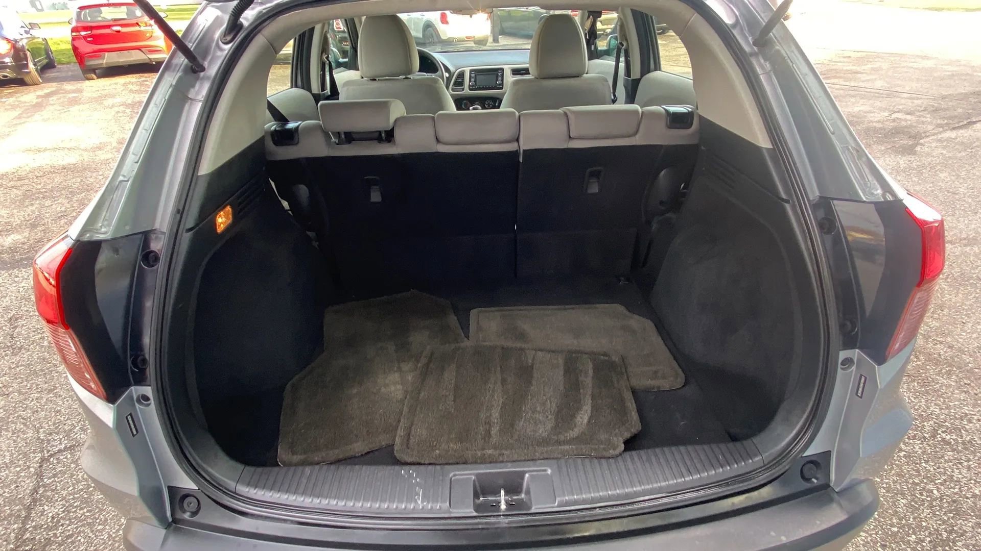 Used 2017 Honda HR-V LX image 14