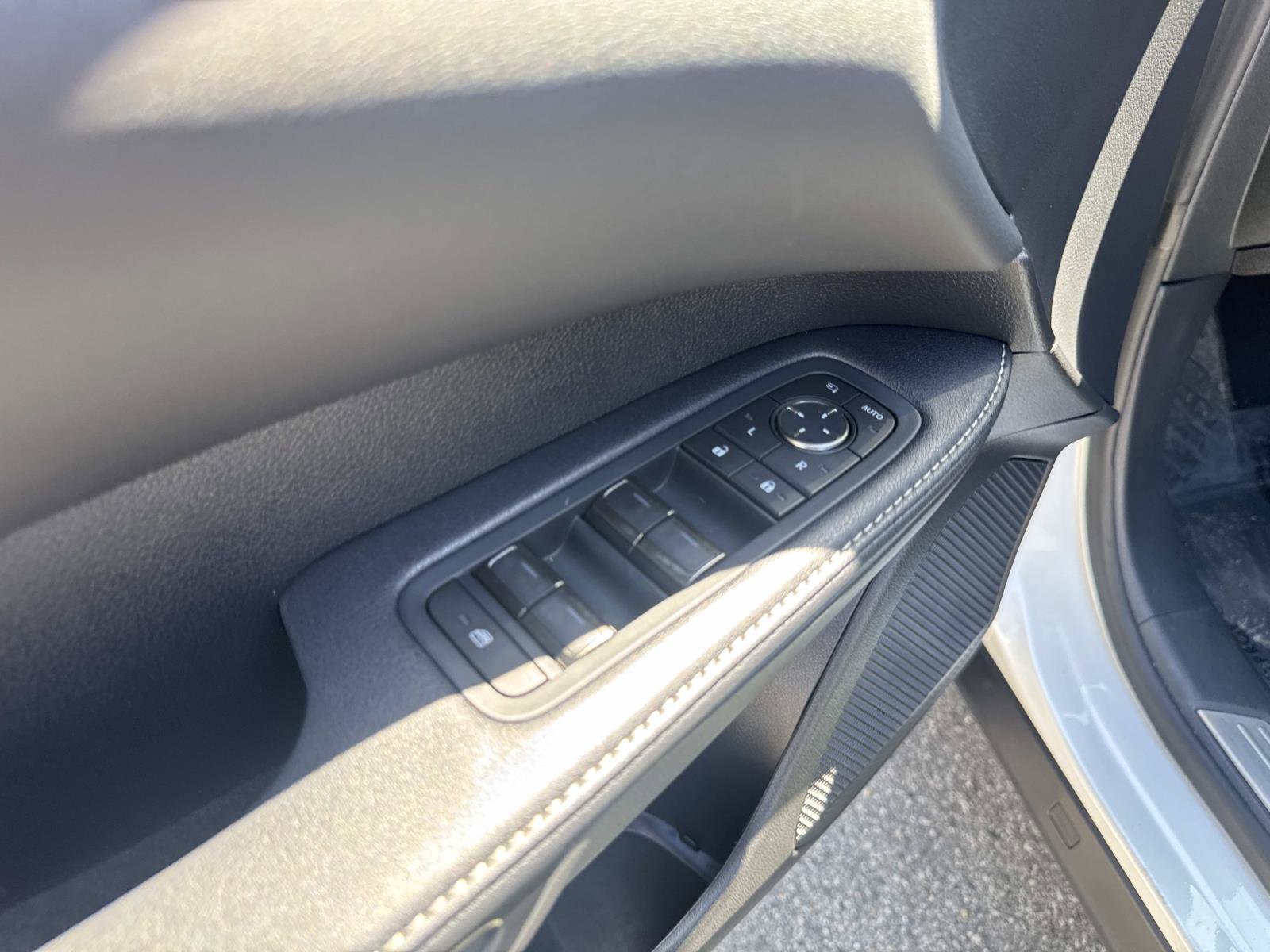 Used 2025 Lexus RX 350 FWD w/ Technology Package image 13