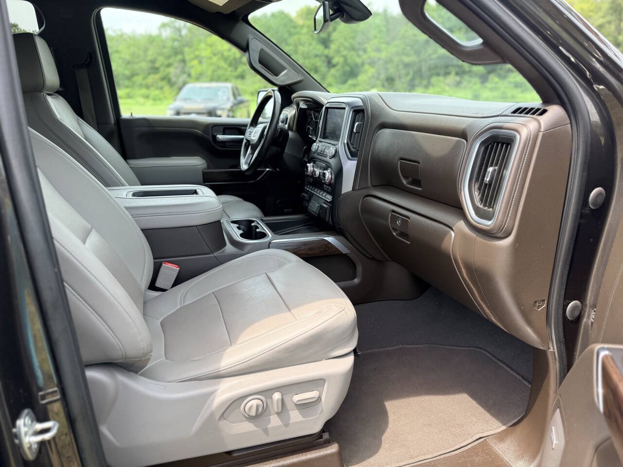 Used 2021 GMC Sierra 1500 SLT w/ SLT Premium Plus Package RWD image 16